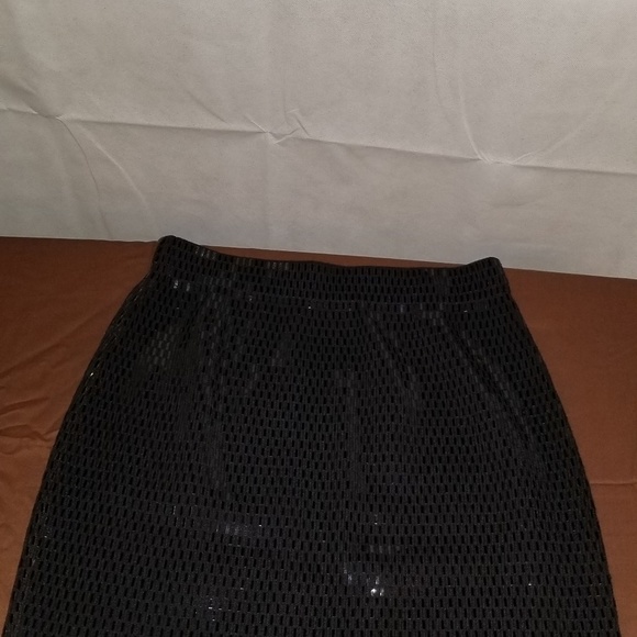 St. John Evening Suit - Picture 5 of 6